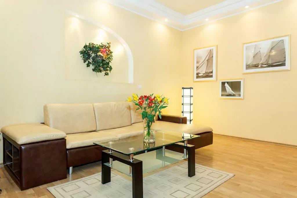 Apartment On Soborniy 177 Zaporizhia 外观 照片