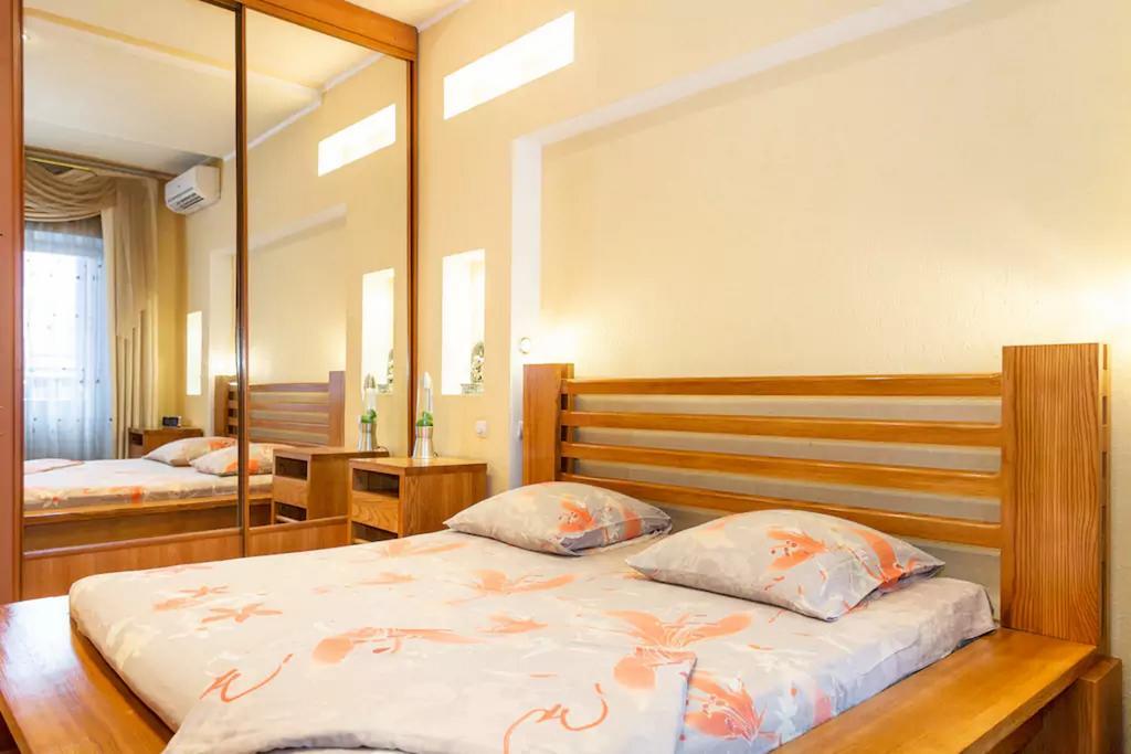 Apartment On Soborniy 177 Zaporizhia 外观 照片
